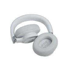 Load image into Gallery viewer, Jbl Live 660 5.0 Bluetooth Headphone On Ear headphones