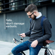 Load image into Gallery viewer, Belkin AirPods Cleaning Kit for One-Time Use – Fast, Easy, &amp; Safe AirPod Cleaner Set, Safely Removes 99% of Earwax &amp; Dirt, Restores Earbuds – Compatible with AirPods Gen 1, 2, &amp; 3
